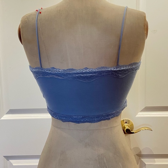 Blue crop top - Picture 2 of 3